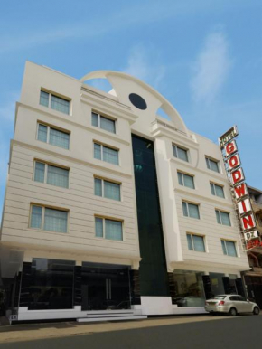 Отель Hotel GODWIN DELUXE With RESTAURANT AND FREE STREET PARKING ONSITE in PAHARGANJ  Нью-Дели